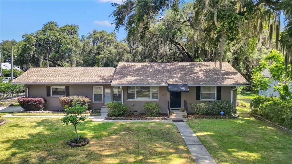 Recently Sold: $365,000 (3 beds, 2 baths, 1591 Square Feet)