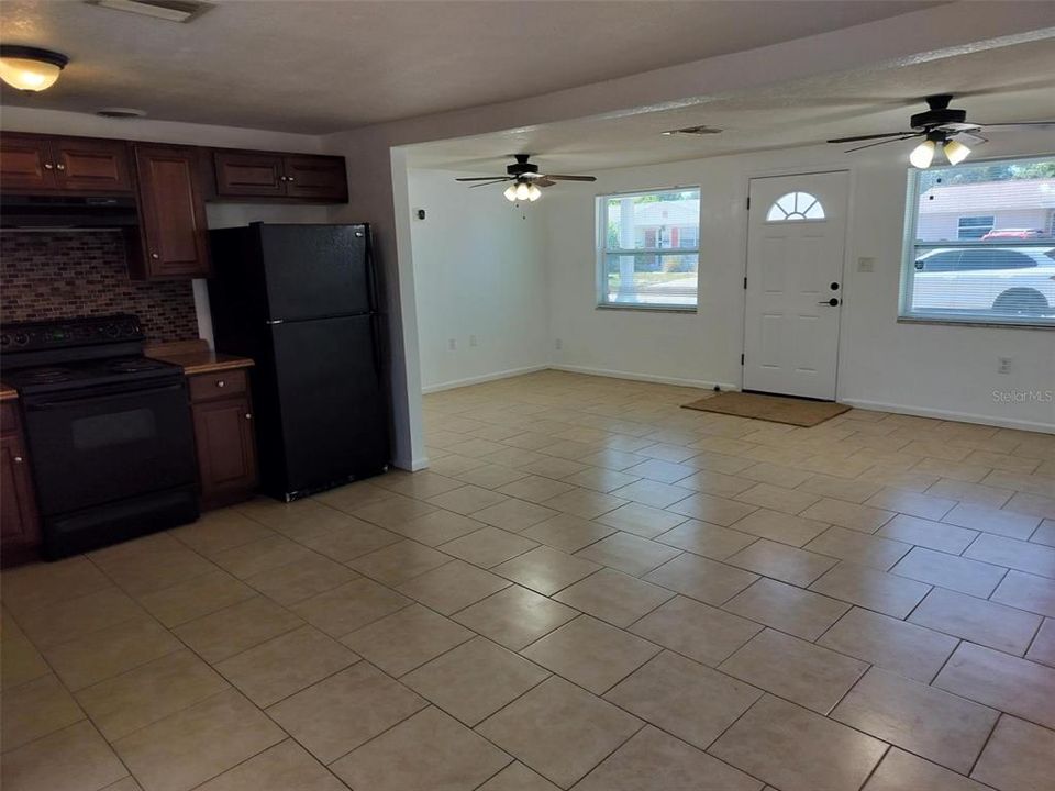 For Sale: $249,900 (3 beds, 1 baths, 1255 Square Feet)