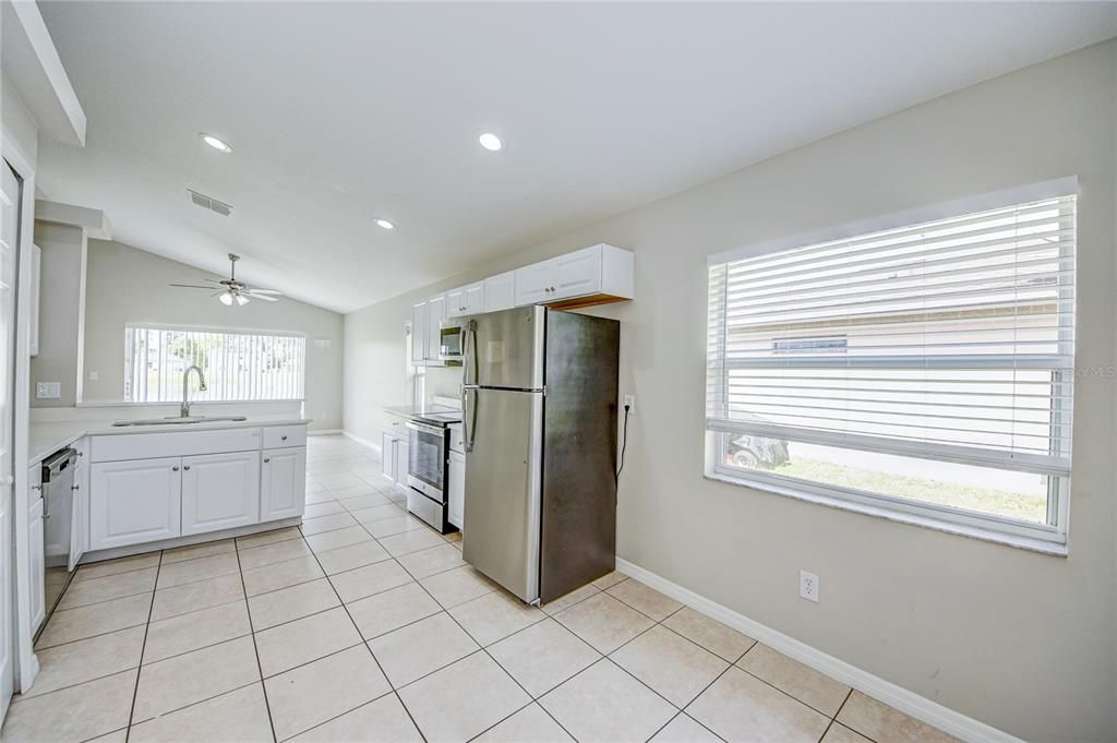 For Sale: $375,000 (4 beds, 2 baths, 1854 Square Feet)