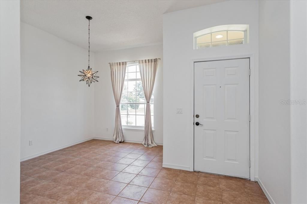 For Sale: $389,900 (3 beds, 2 baths, 1825 Square Feet)