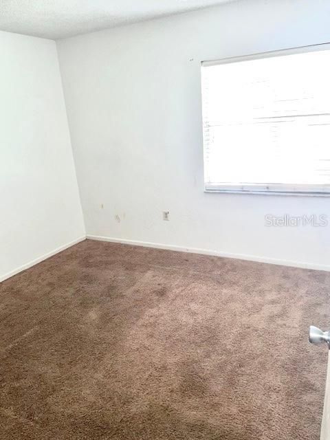 For Sale: $160,000 (2 beds, 2 baths, 897 Square Feet)