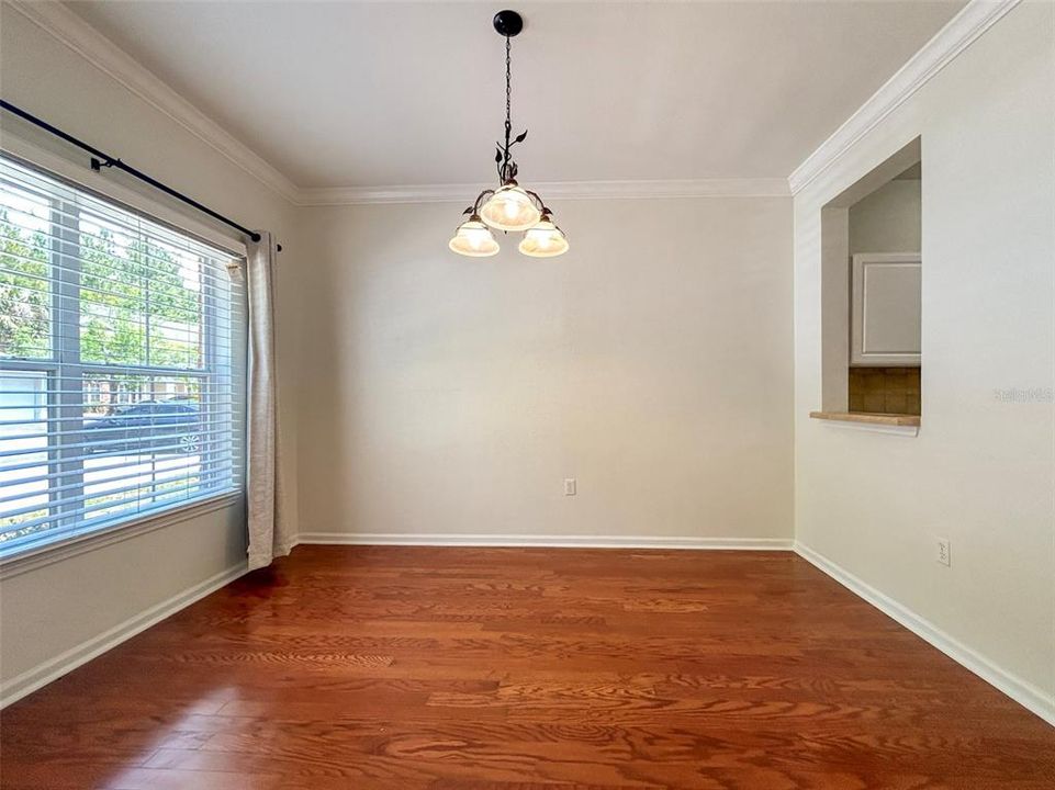 For Rent: $1,650 (2 beds, 2 baths, 1295 Square Feet)