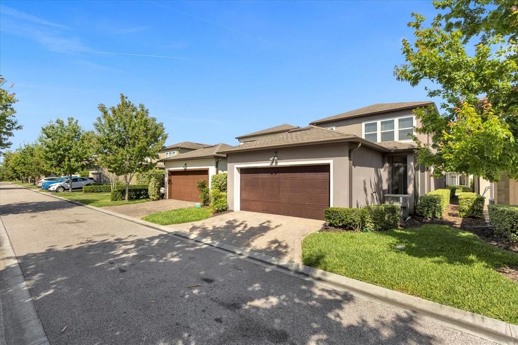 Active With Contract: $519,900 (3 beds, 2 baths, 2086 Square Feet)