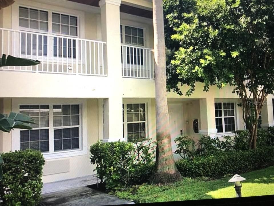 Active With Contract: $279,900 (1 beds, 1 baths, 815 Square Feet)