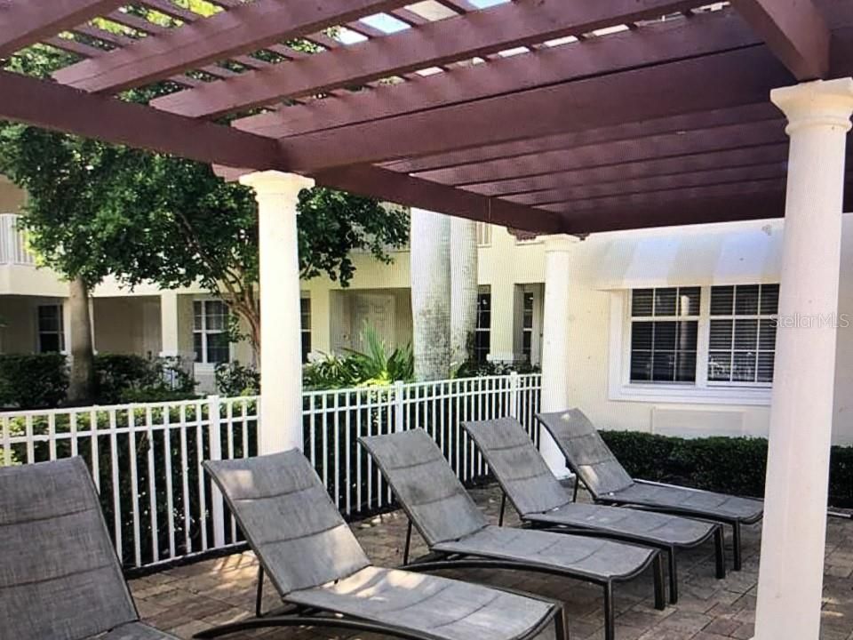 Active With Contract: $279,900 (1 beds, 1 baths, 815 Square Feet)