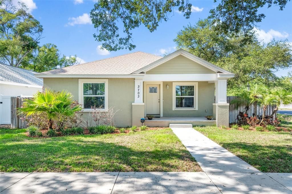 Recently Rented: $2,950 (3 beds, 2 baths, 1467 Square Feet)