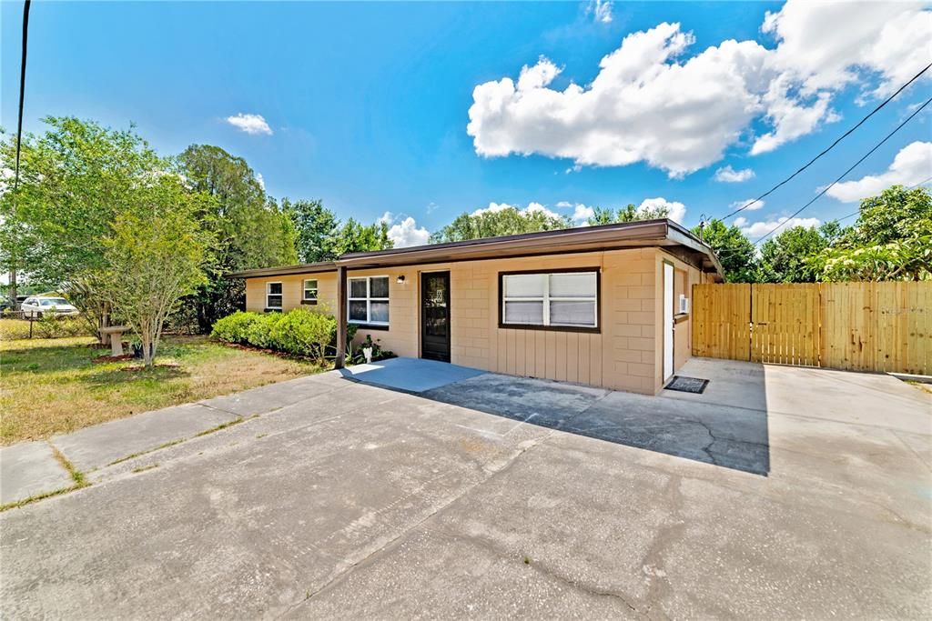 For Sale: $229,990 (3 beds, 2 baths, 1464 Square Feet)