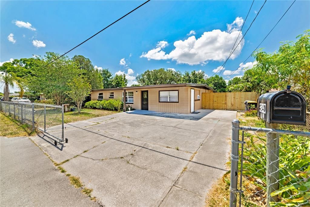 For Sale: $229,990 (3 beds, 2 baths, 1464 Square Feet)
