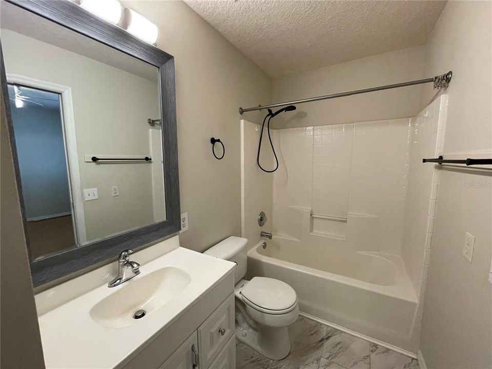 最近租的: $1,550 (2 贝兹, 2 浴室, 952 平方英尺)