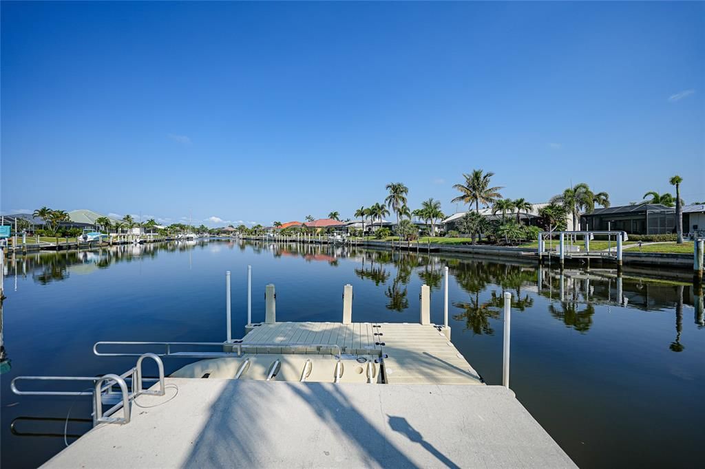 Active With Contract: $875,000 (3 beds, 2 baths, 1946 Square Feet)