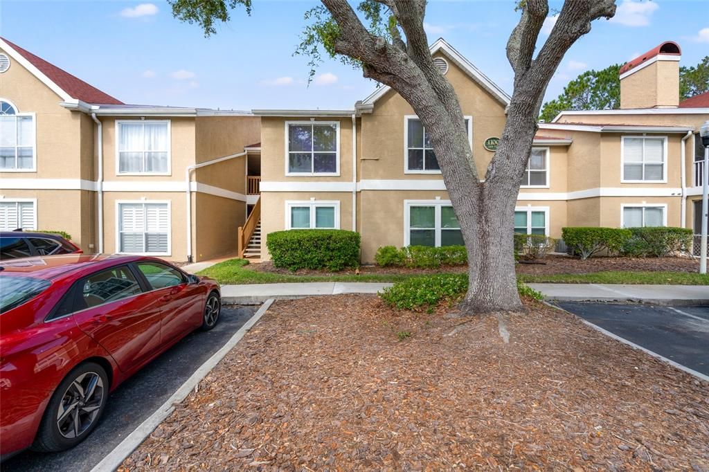 Recently Sold: $220,000 (2 beds, 2 baths, 1272 Square Feet)