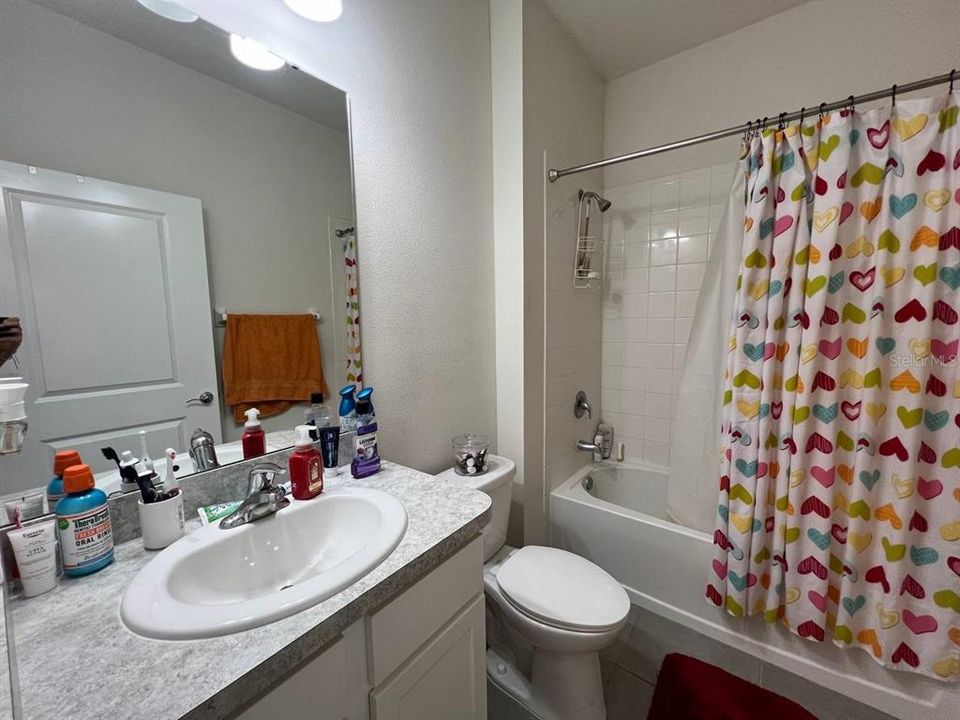 最近租的: $2,350 (4 贝兹, 2 浴室, 2034 平方英尺)