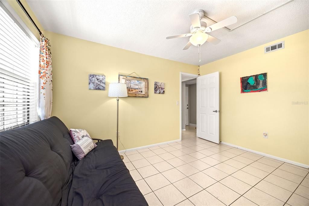 For Sale: $329,000 (3 beds, 2 baths, 1373 Square Feet)