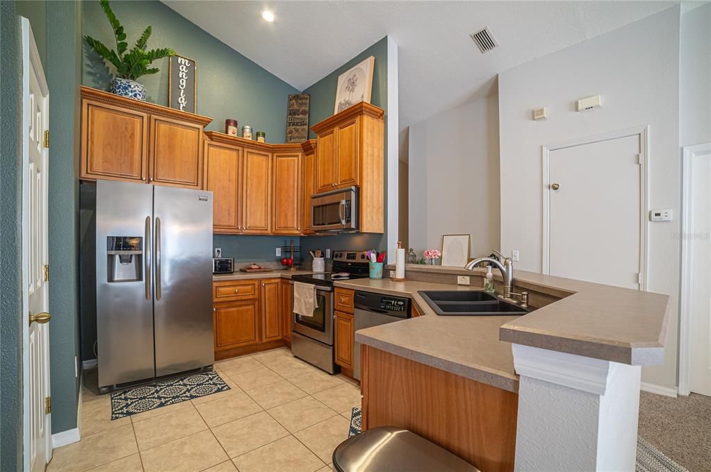 For Sale: $270,000 (2 beds, 2 baths, 1176 Square Feet)