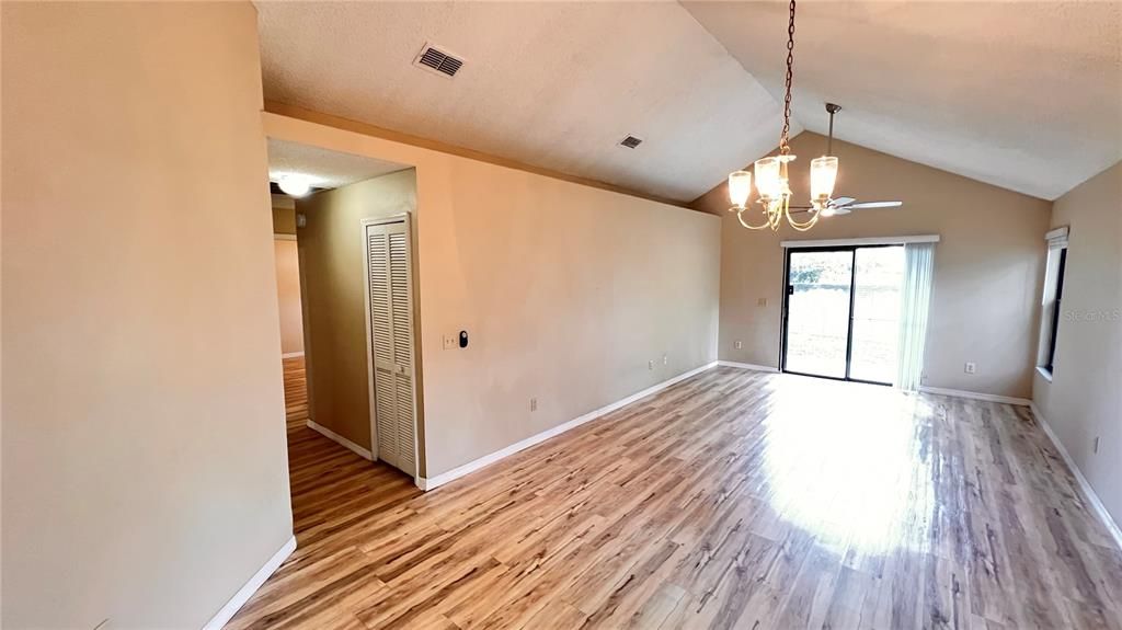 For Rent: $2,279 (3 beds, 2 baths, 1219 Square Feet)