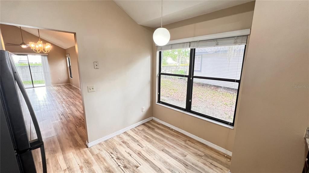 For Rent: $2,279 (3 beds, 2 baths, 1219 Square Feet)