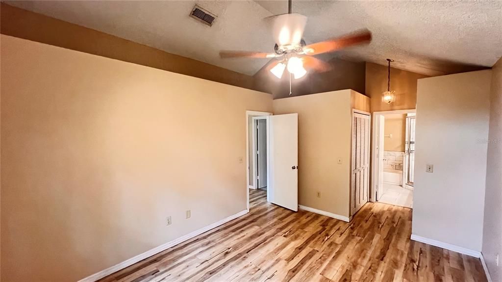 For Rent: $2,279 (3 beds, 2 baths, 1219 Square Feet)