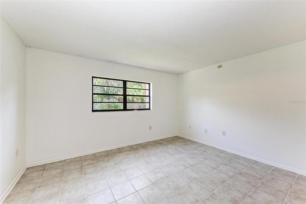 For Sale: $235,000 (2 beds, 2 baths, 1224 Square Feet)