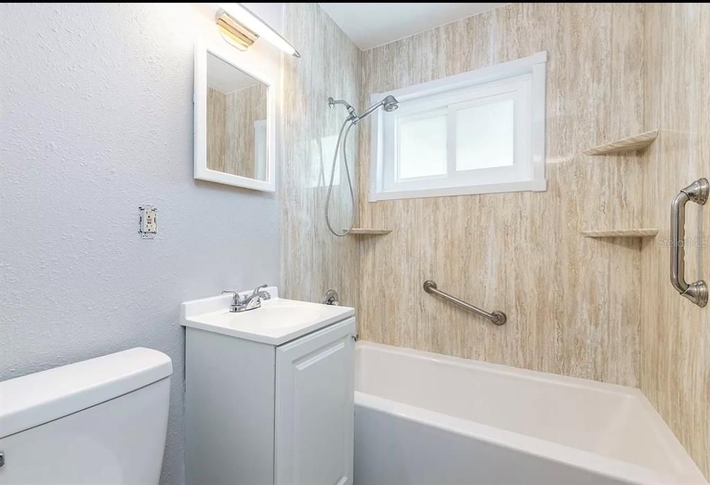 出租: $3,000 (4 贝兹, 2 浴室, 1474 平方英尺)