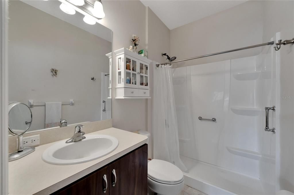 For Sale: $299,000 (2 beds, 2 baths, 1138 Square Feet)