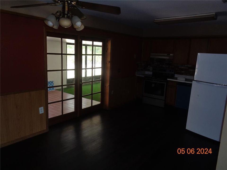 For Rent: $1,845 (3 beds, 2 baths, 1300 Square Feet)