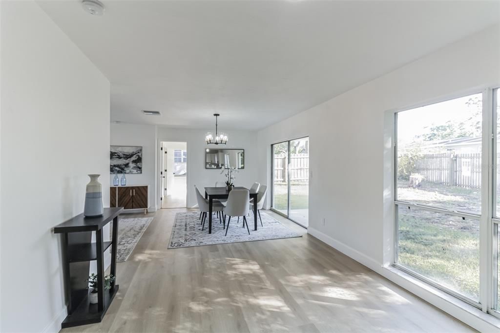 Active With Contract: $279,990 (3 beds, 2 baths, 1288 Square Feet)