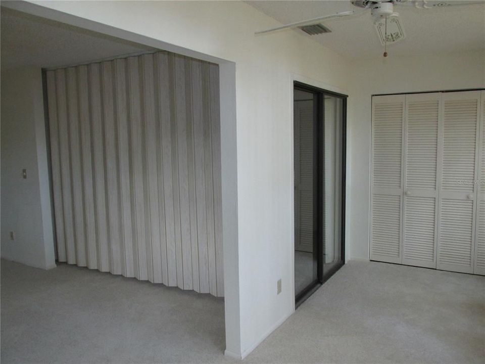 facing bed 2, wall can be opened to enlarge livingroom area