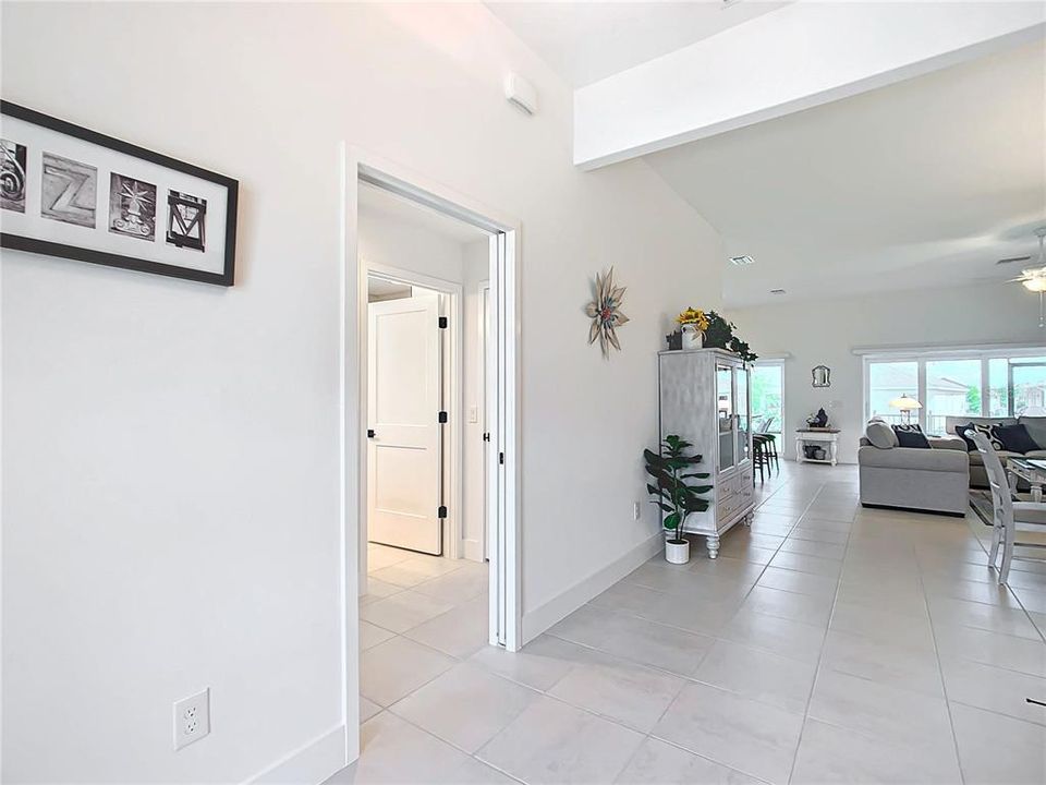 Active With Contract: $539,900 (3 beds, 3 baths, 1869 Square Feet)