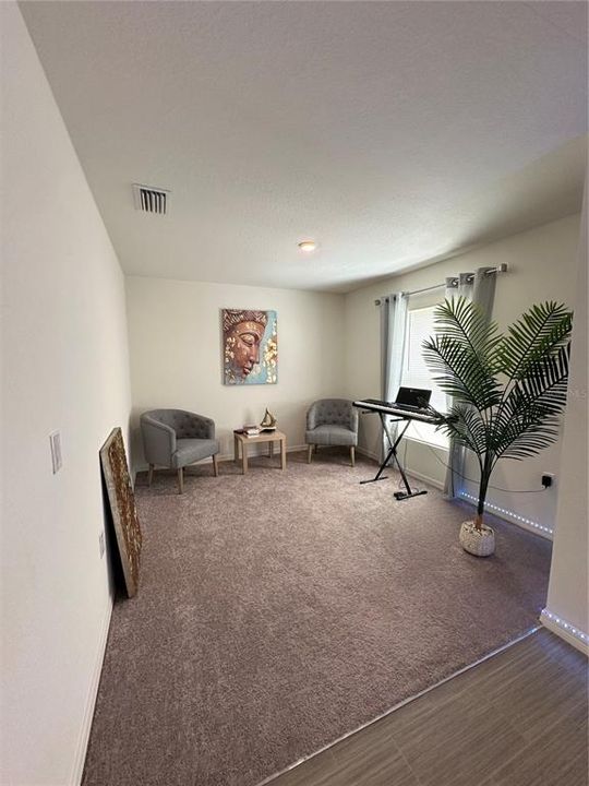 For Rent: $2,600 (3 beds, 2 baths, 1555 Square Feet)