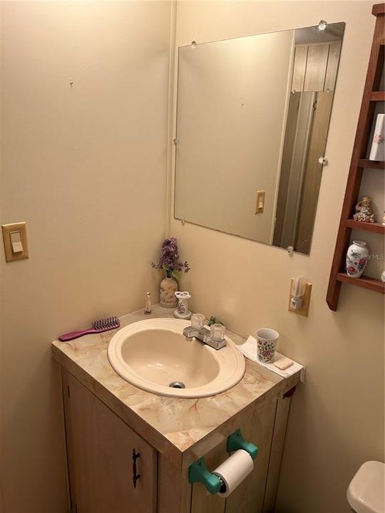 For Sale: $97,500 (2 beds, 2 baths, 784 Square Feet)