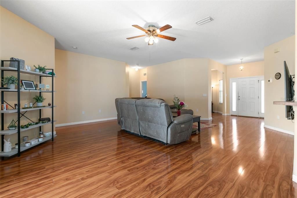 For Sale: $405,000 (4 beds, 2 baths, 2207 Square Feet)