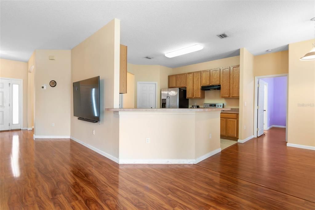 For Sale: $405,000 (4 beds, 2 baths, 2207 Square Feet)