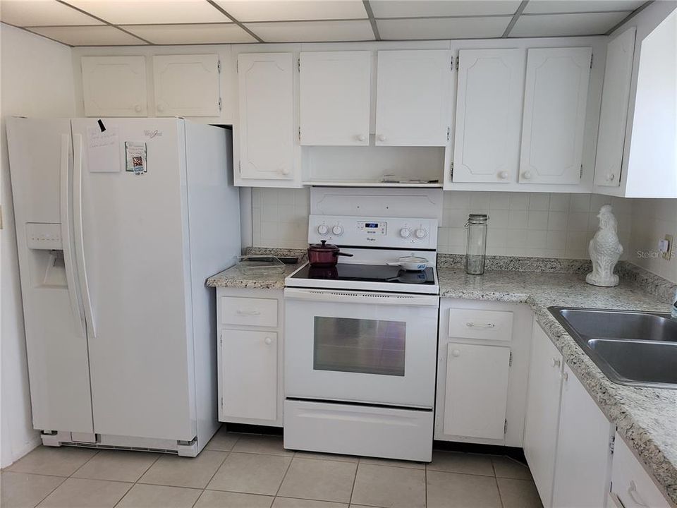 For Sale: $219,000 (2 beds, 2 baths, 1040 Square Feet)