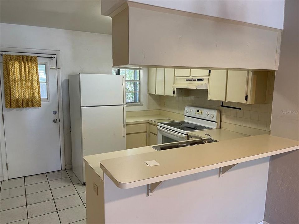 For Sale: $209,990 (2 beds, 2 baths, 1089 Square Feet)