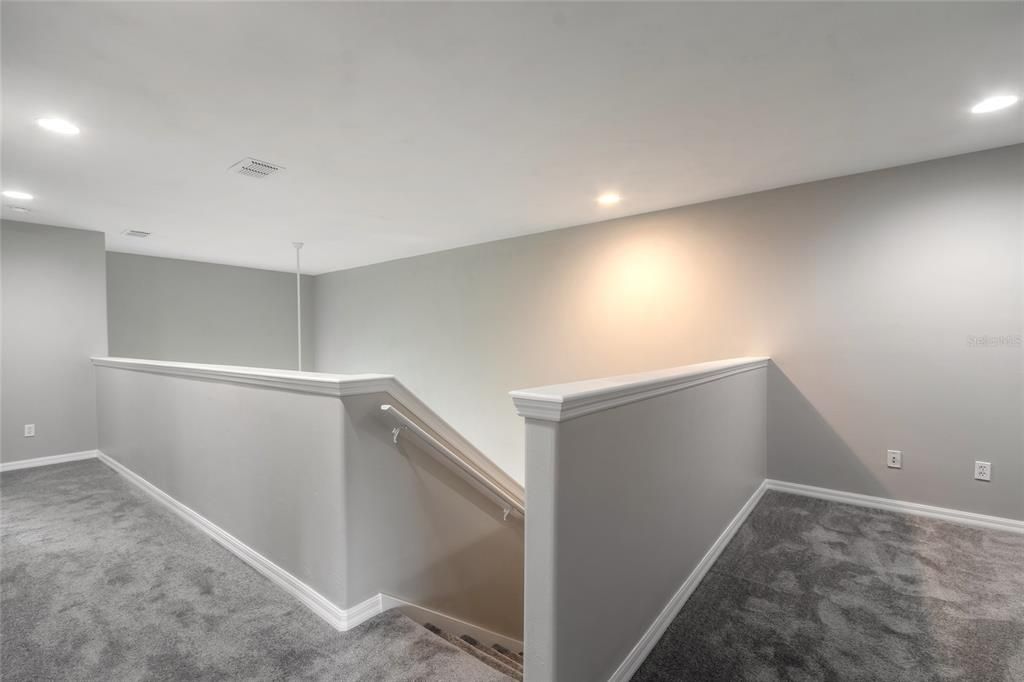For Sale: $356,900 (2 beds, 2 baths, 1824 Square Feet)
