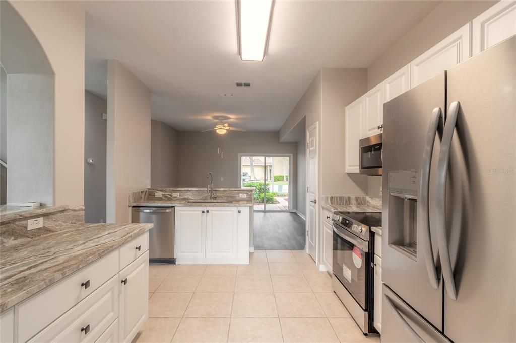 For Sale: $356,900 (2 beds, 2 baths, 1824 Square Feet)