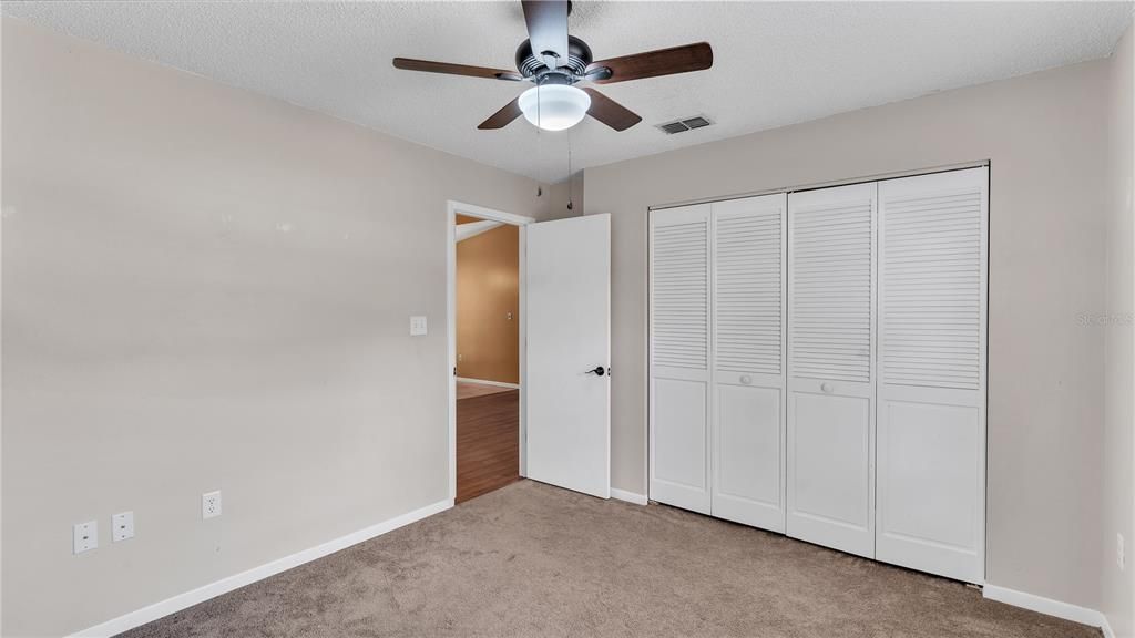 Active With Contract: $279,900 (2 beds, 1 baths, 1183 Square Feet)
