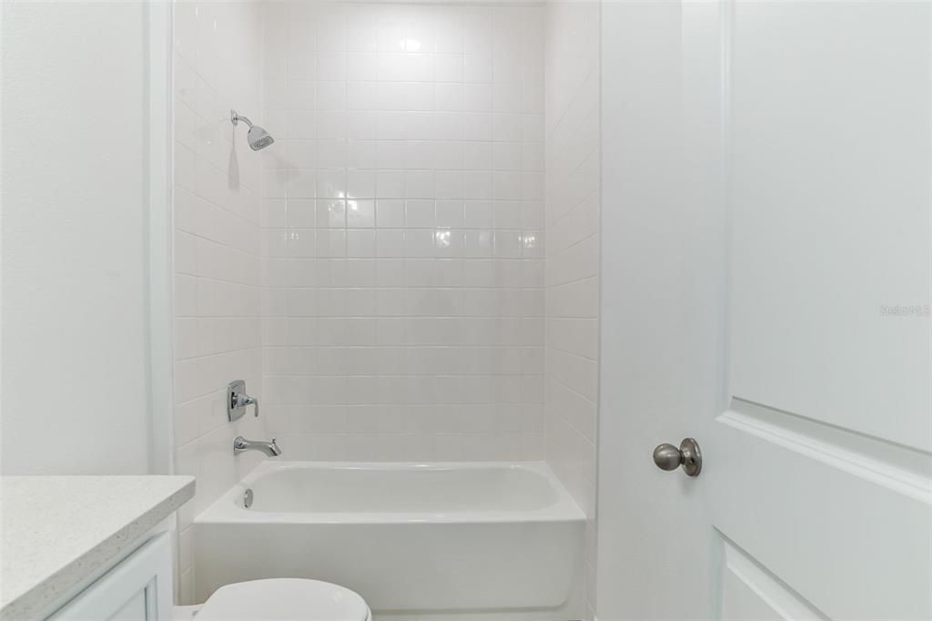 待售: $409,990 (4 贝兹, 2 浴室, 1903 平方英尺)