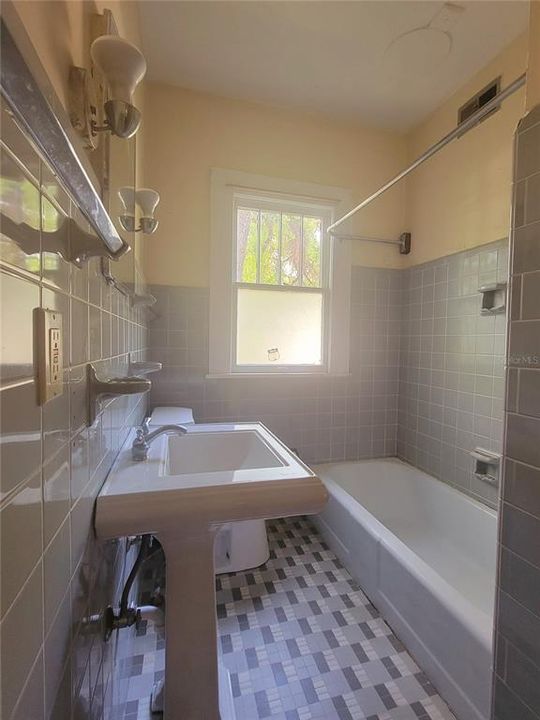 Недавно арендовано: $2,000 (3 спален, 2 ванн, 1160 Квадратных фут)