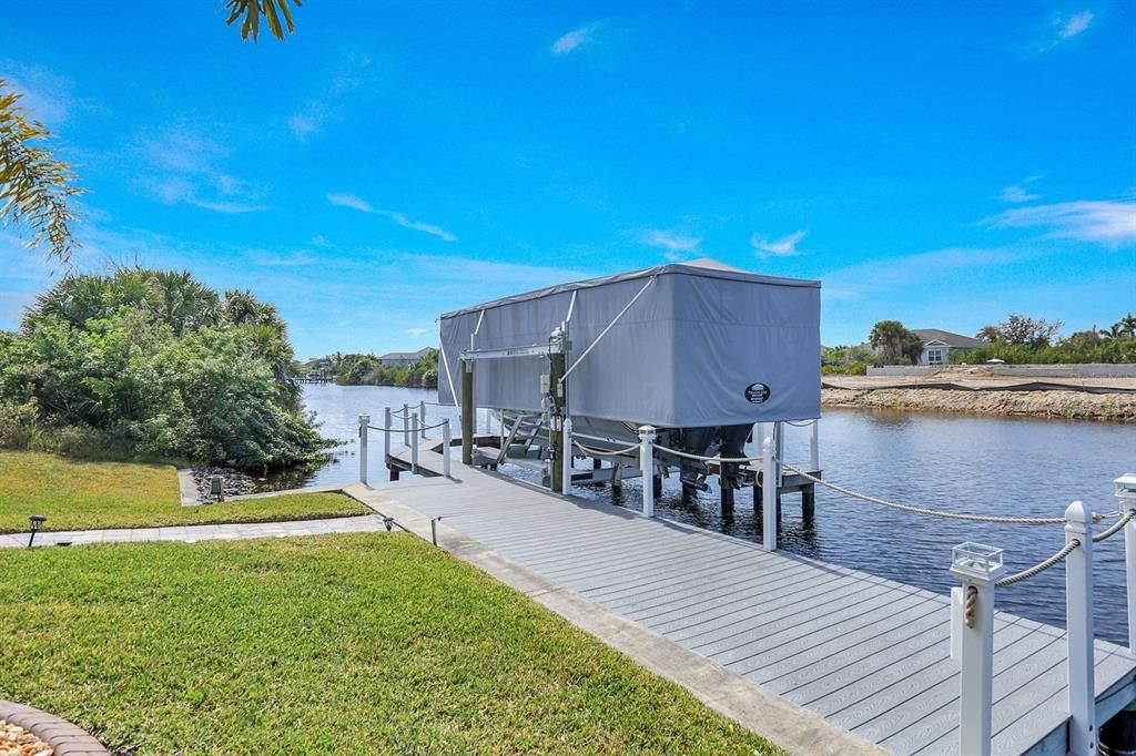 For Sale: $1,900,000 (3 beds, 2 baths, 1832 Square Feet)