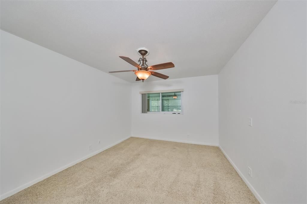 For Sale: $139,000 (2 beds, 2 baths, 960 Square Feet)