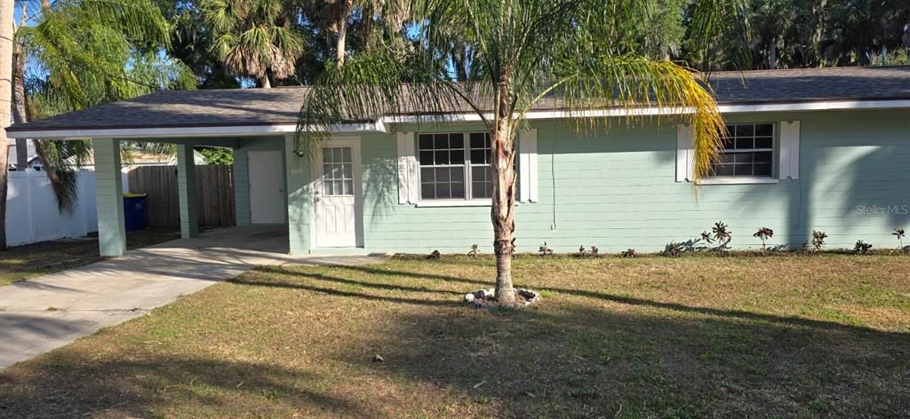 For Rent: $1,750 (2 beds, 1 baths, 800 Square Feet)
