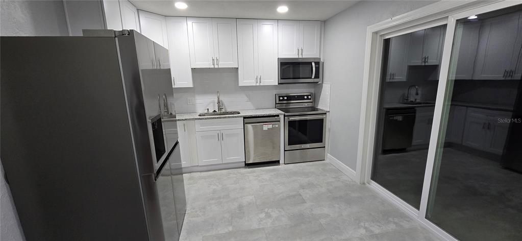 For Rent: $1,750 (2 beds, 1 baths, 800 Square Feet)