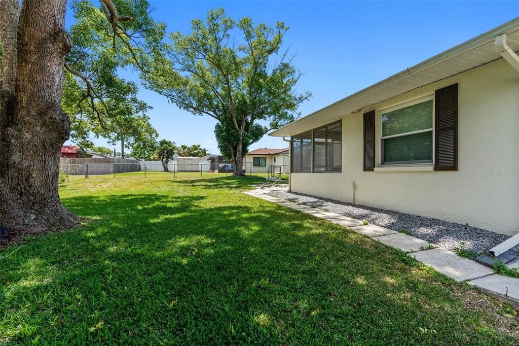 For Sale: $329,900 (3 beds, 2 baths, 1502 Square Feet)