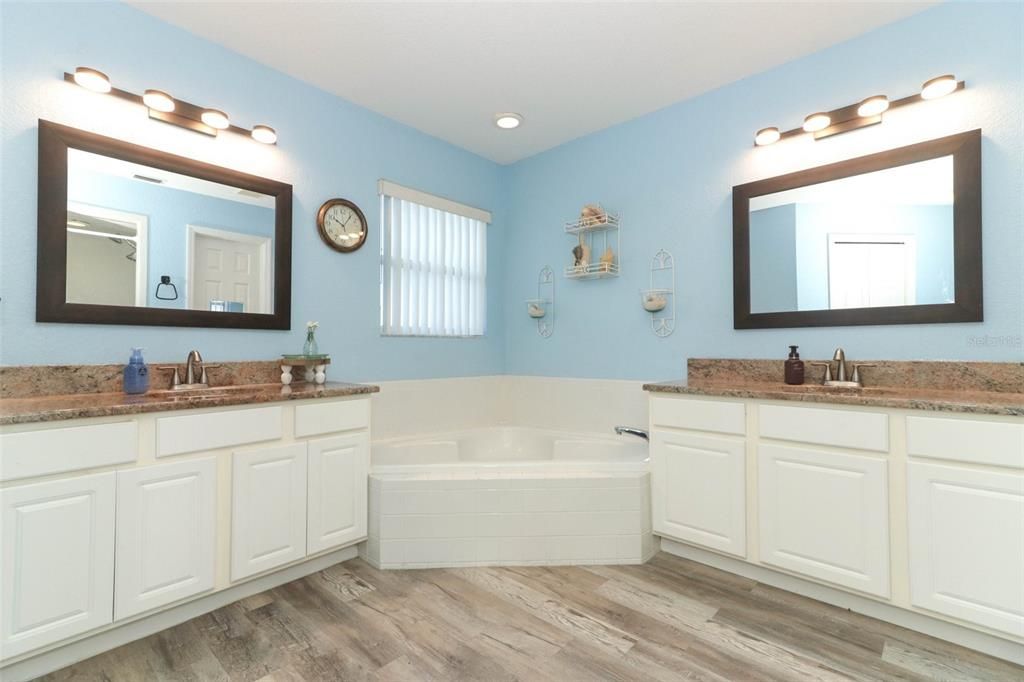 Master Bath with Duel Sinks