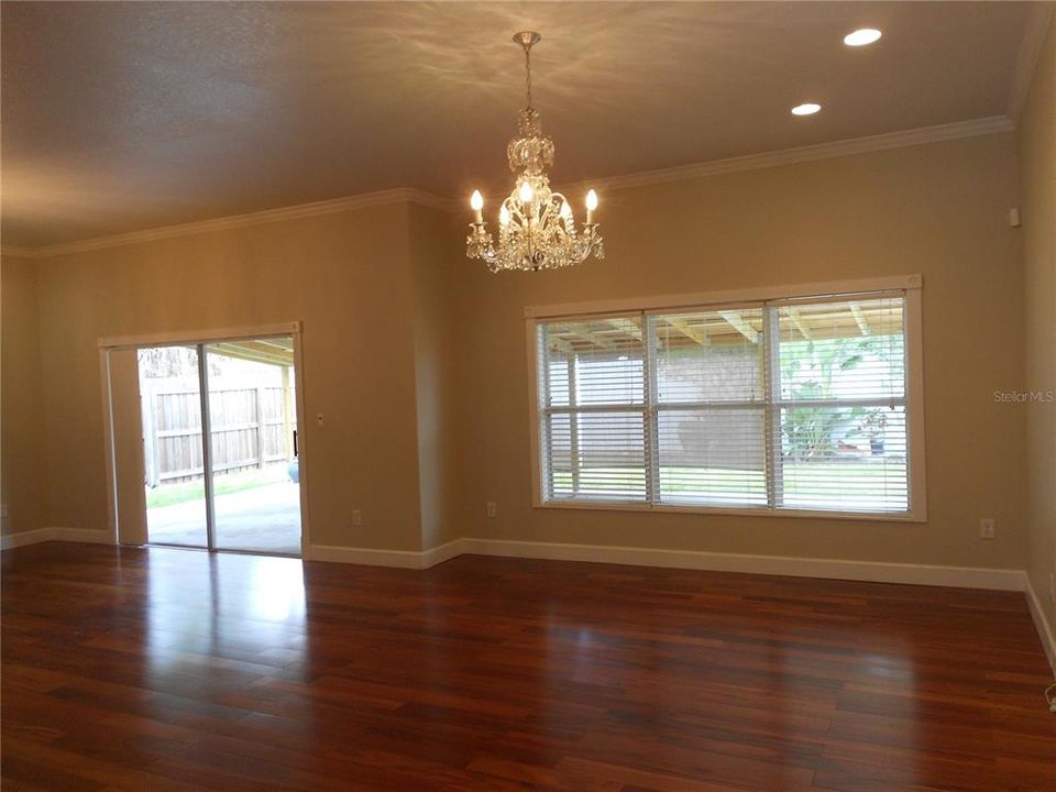 For Rent: $3,000 (3 beds, 2 baths, 1632 Square Feet)