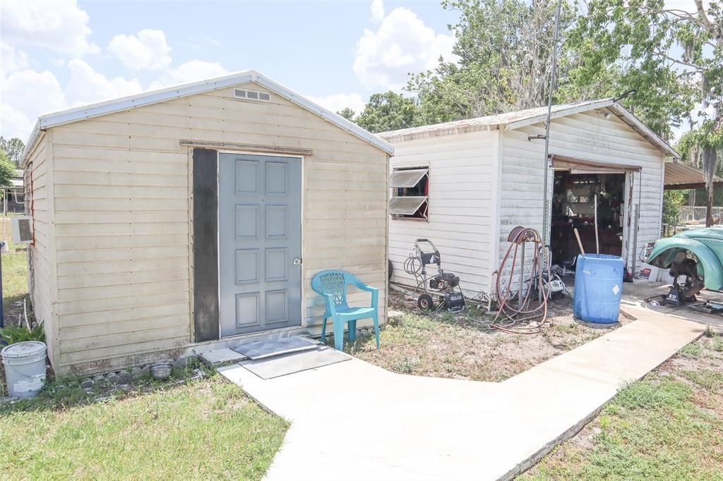 For Sale: $167,000 (3 beds, 2 baths, 924 Square Feet)