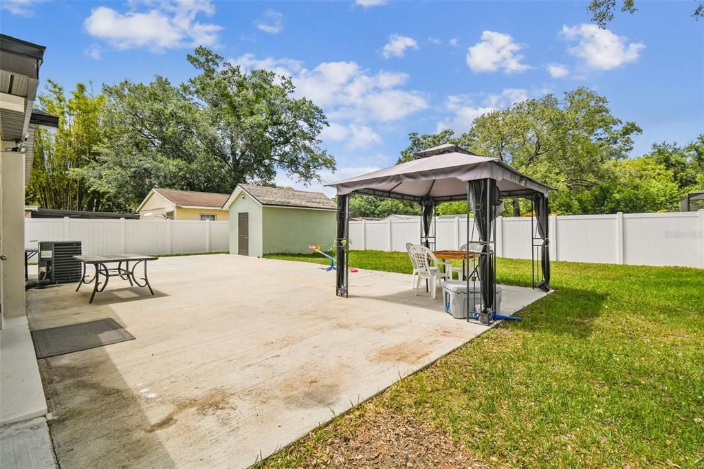 Active With Contract: $464,900 (3 beds, 3 baths, 1528 Square Feet)