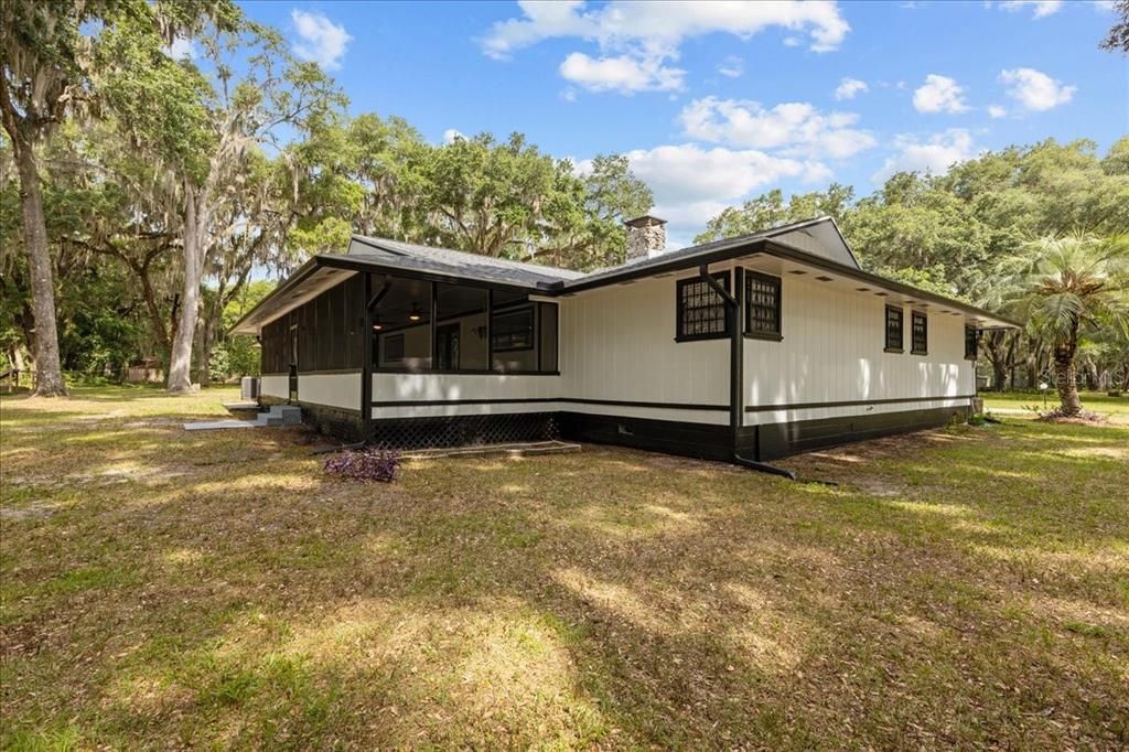 For Sale: $498,000 (3 beds, 2 baths, 3138 Square Feet)