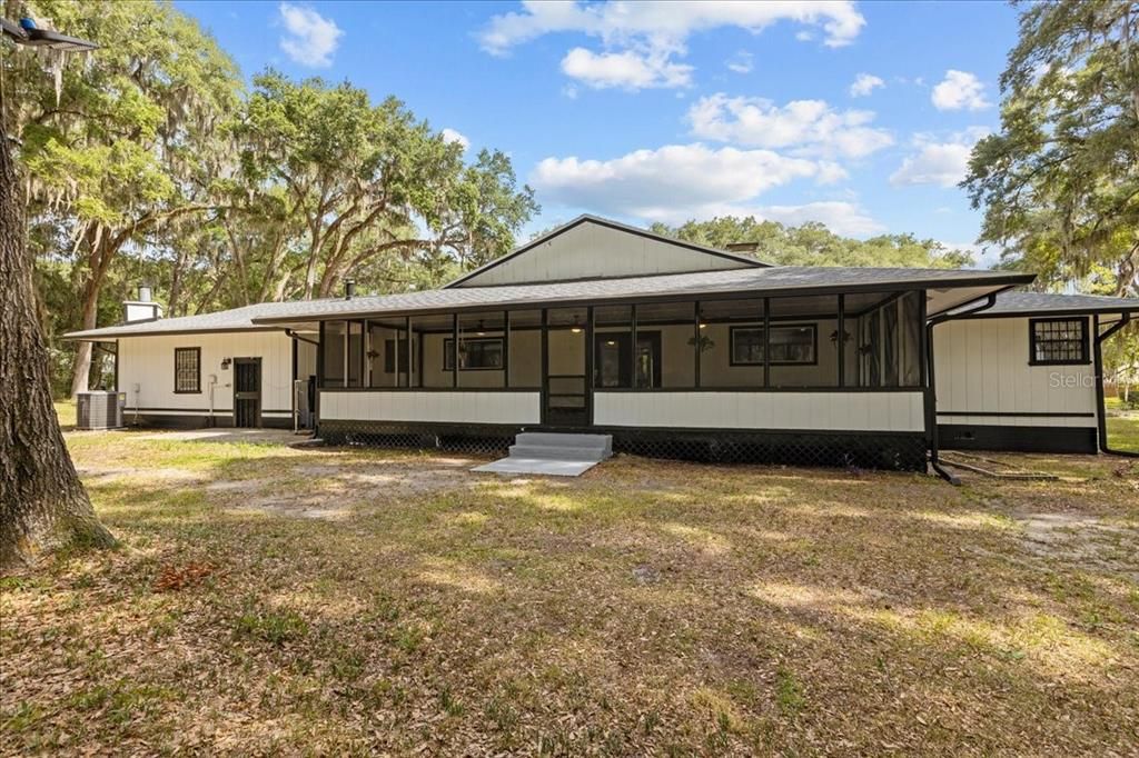 For Sale: $498,000 (3 beds, 2 baths, 3138 Square Feet)